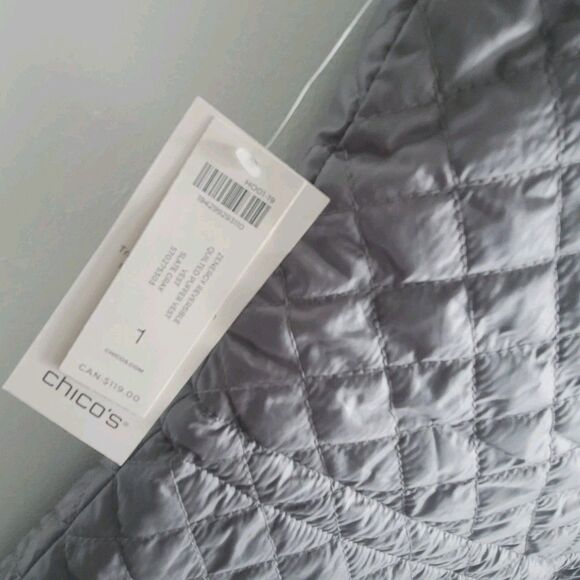 NWT Chicos Zenergy Reversible Striped Quilted Puffer Vest Womens Size 1 M Gray - Picture 5 of 16
